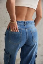 Blugi wide leg cu buzunare laterale